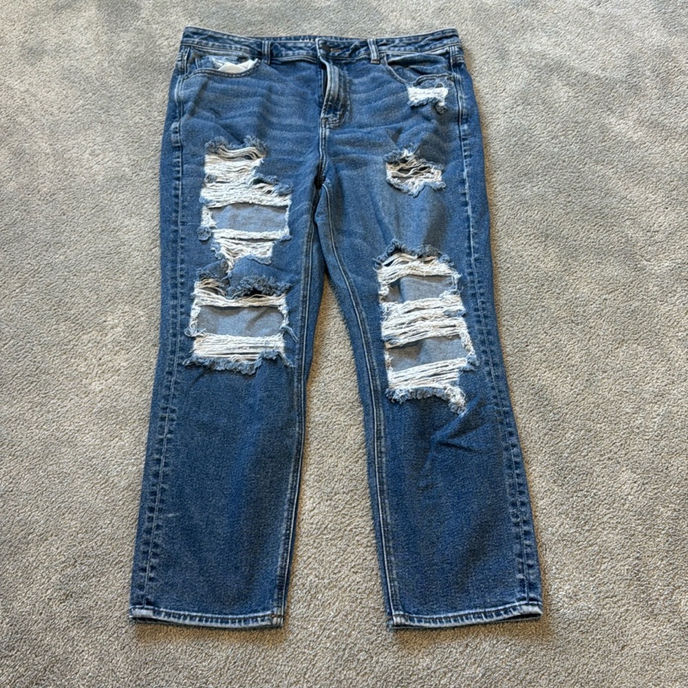 American Eagle Ripped Mom Jeans
